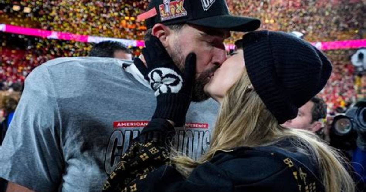 Taylor Swift and Travis Kelce Kiss at Midnight on New Year's Eve