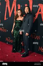 Uncover the Enduring Love Story of Jason Segel and Alyson Hannigan