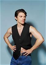 Uncovering Edward Bluemel's Height in Feet: How Tall Is He Really?