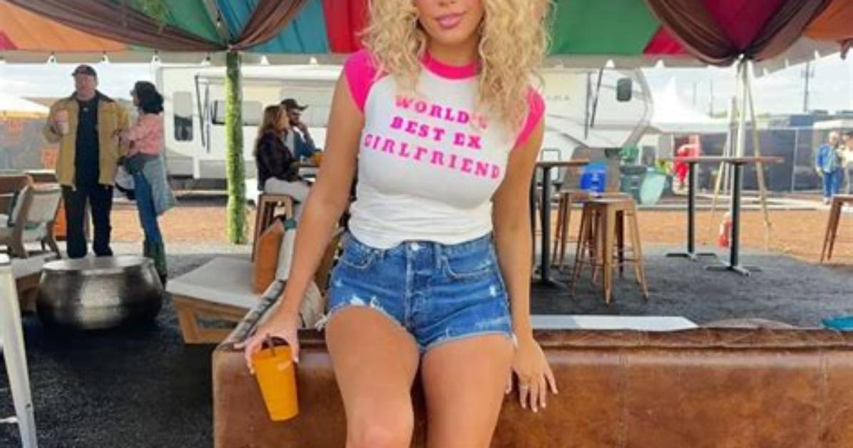 Unraveling the Enigma: Megan Moroney's Height Revealed!