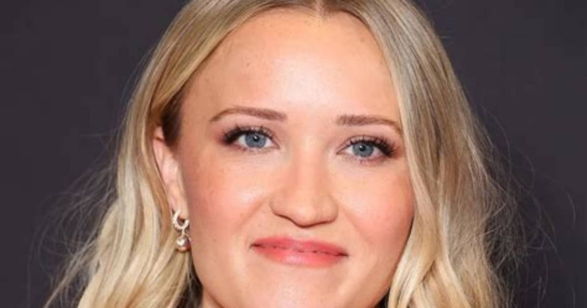 Unraveling the Family Ties: Does Emily Osment Have Siblings?