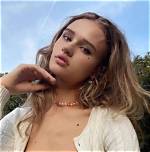 Unveiling Julia Gisella's Net Worth: the Rise of a Social Media Sensation