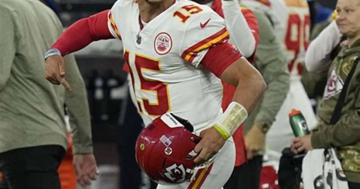 Unveiling Patrick Mahomes' Height in Feet: the Quarterback Phenomenon