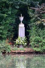 Unveiling Princess Diana's Grave: Discoveries and Insights