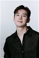 Unveiling the Secrets: Lee Je-Hoon's Girlfriend Revealed