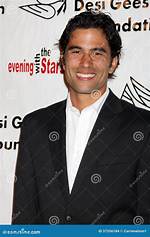Unveiling the Significance of Ignacio Serricchio's Height