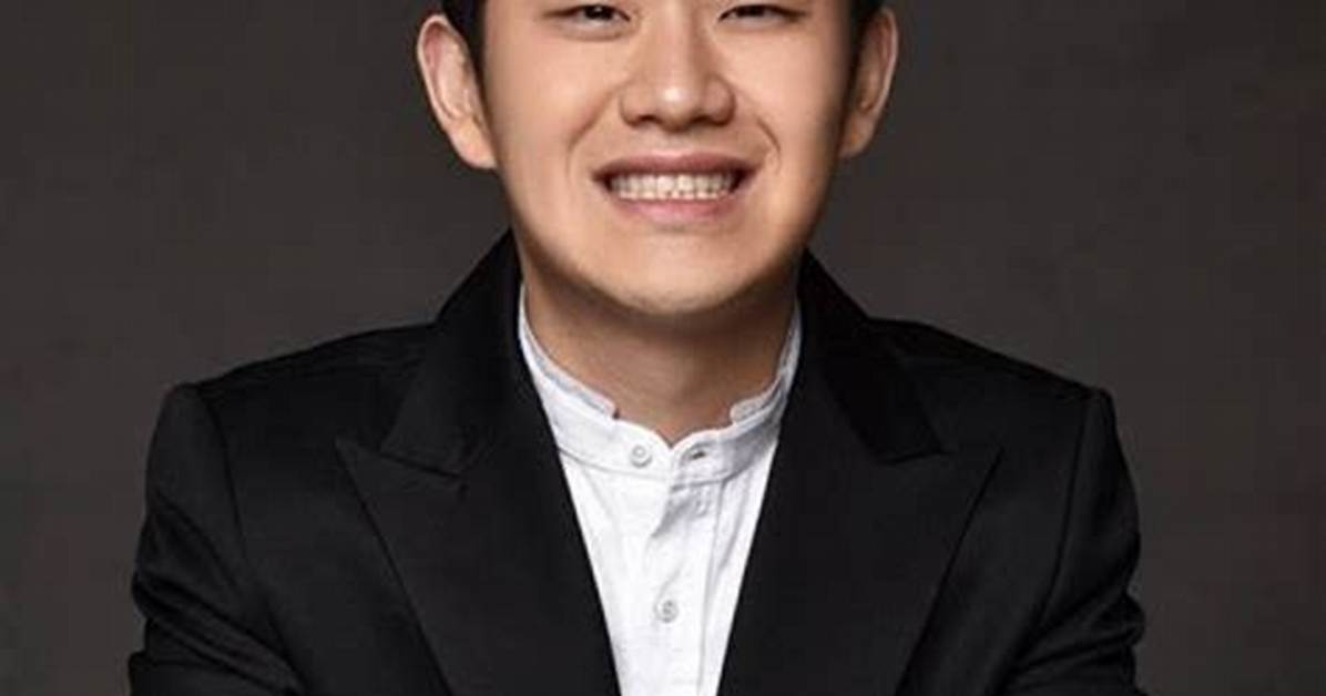 Unveiling the Talent of Choi Sung Bong on Korea's Biggest Stage