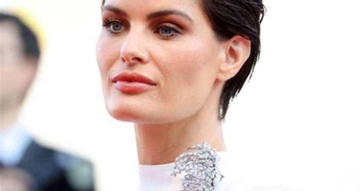 Unveiling the Wealth of Isabeli Fontana: a Look at Her Net Worth