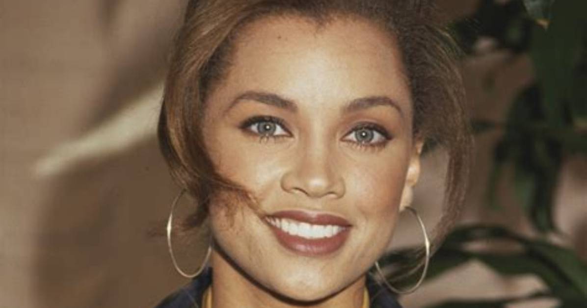 Unveiling Vanessa Williams' Age: Discoveries and Insights Await
