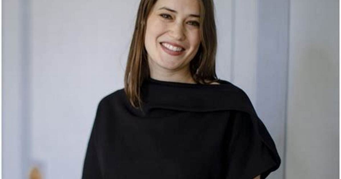 Valerie Hopkins Height, Weight, Net Worth, Age, Birthday, Wikipedia, Who, Nationality, Biography