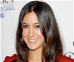 Vanessa Carlton on Her Jewish Ethnicity and Relationship with Mom |