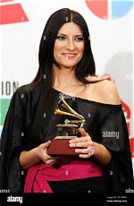 Vivavlog | Laura Pausini (Pop Singer)