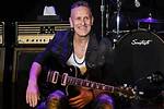 Vivian Campbell - Blogpaper