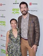 What Did Drew Scott's Wife Have? a Deep Dive into Their Journey