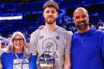 Who Are the Parents of Nba Player Kenny Lofton Jr. ?