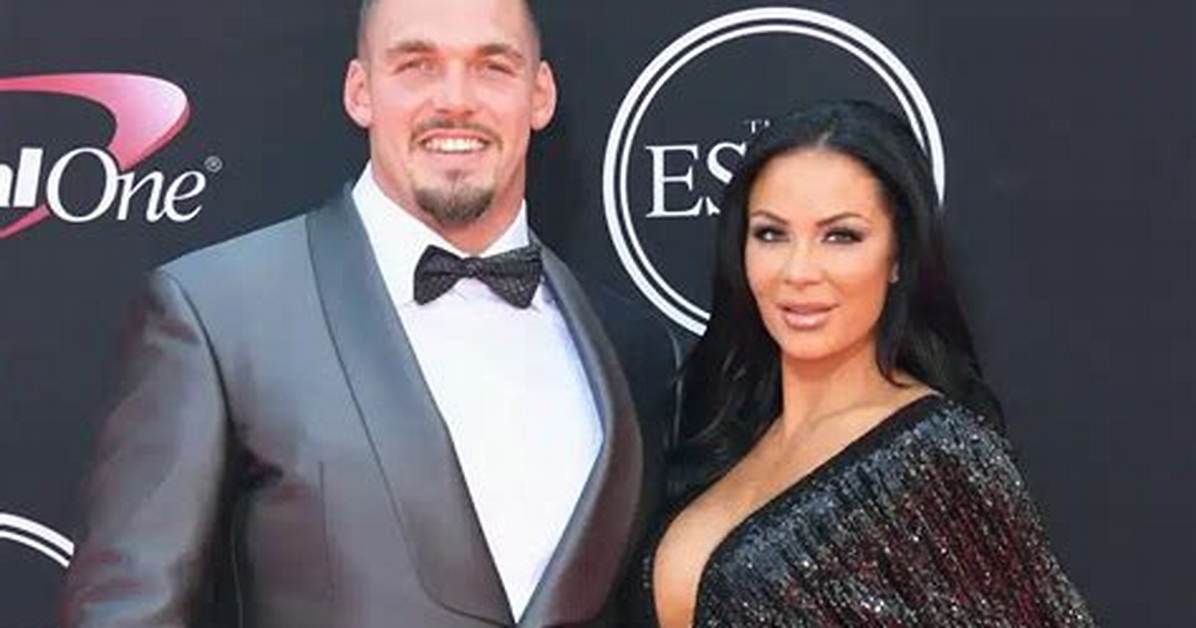 Who Is Derek Wolfe Wife When Did