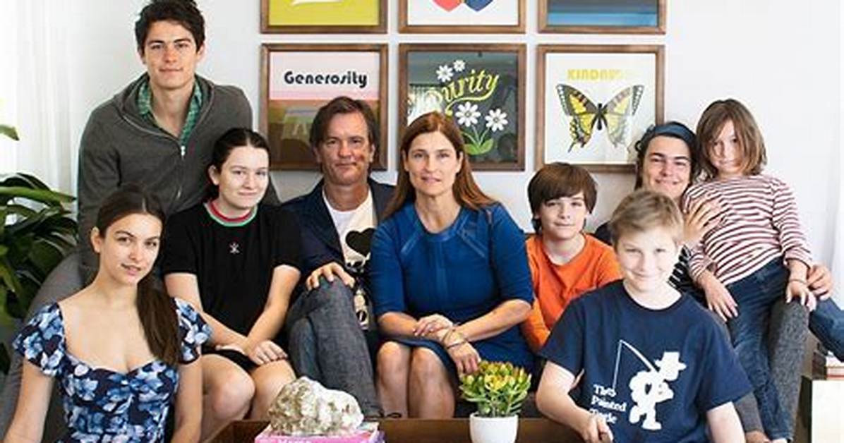 Wolfgang Novogratz Parents and Siblings